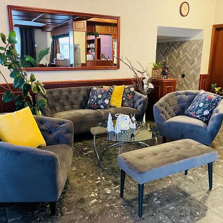 Patyi Etterem Es Hotel Богота Экстерьер фото