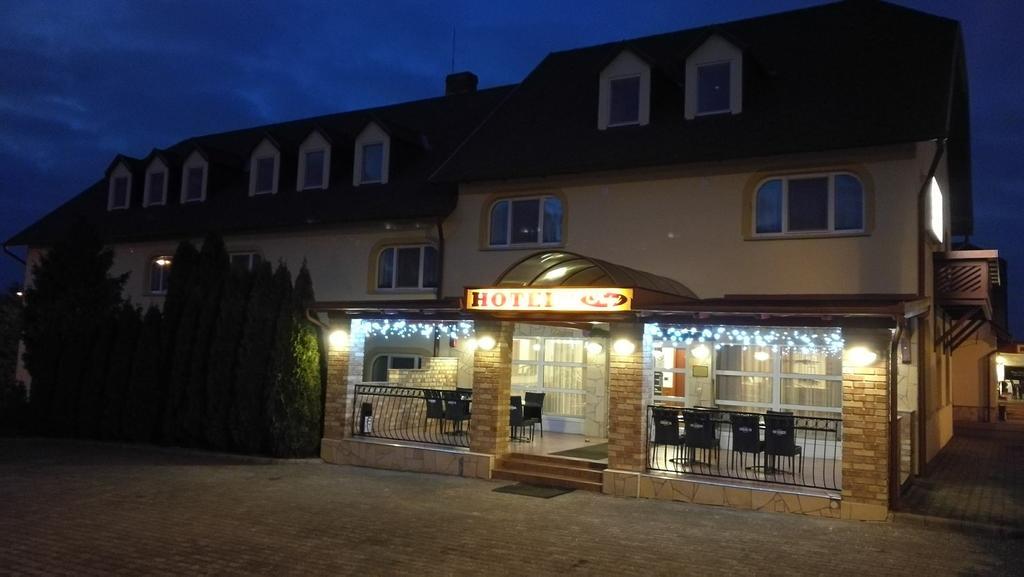 Patyi Etterem Es Hotel Богота Экстерьер фото