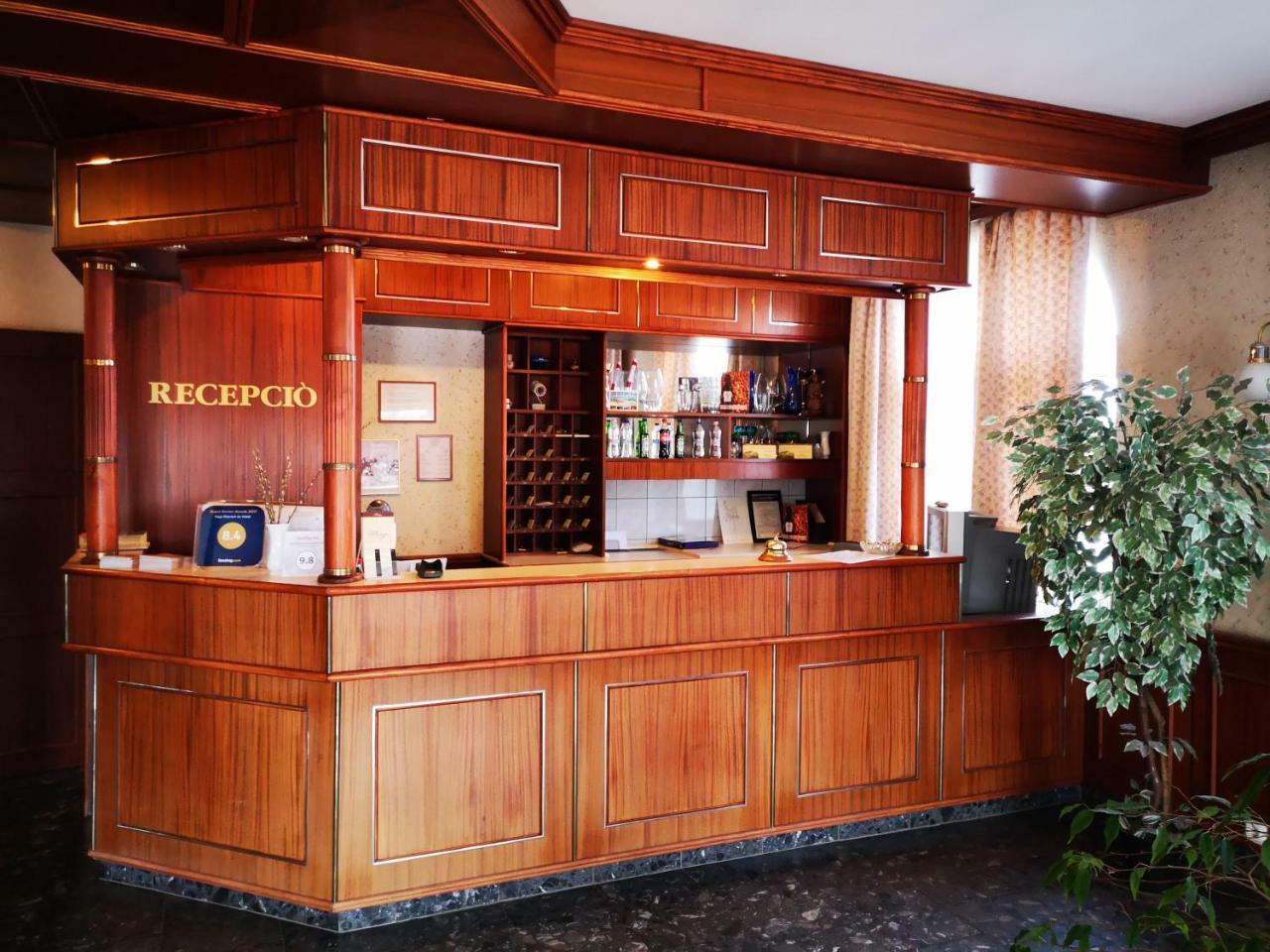 Patyi Etterem Es Hotel Богота Экстерьер фото