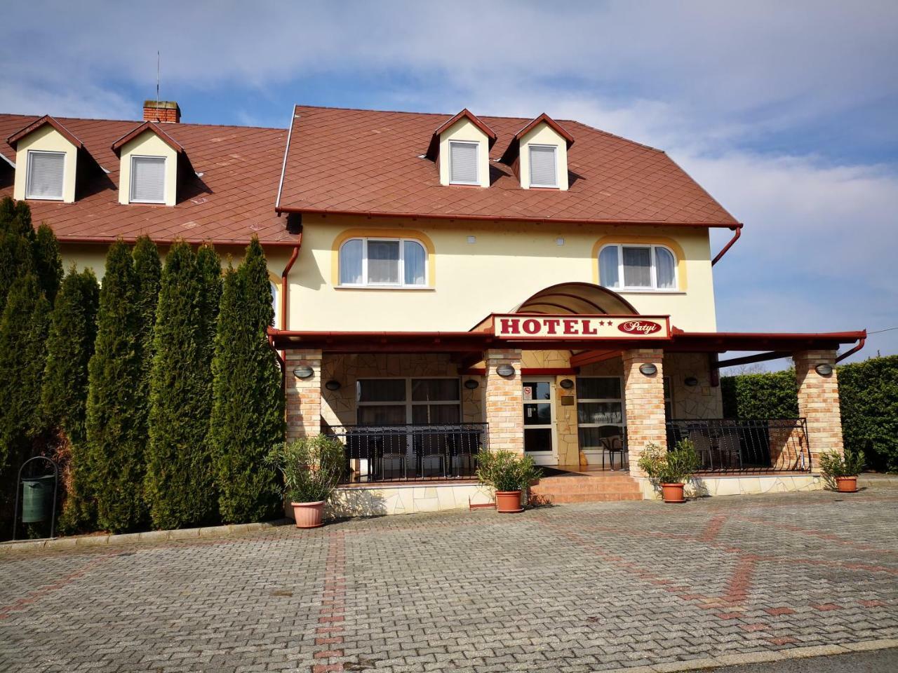 Patyi Etterem Es Hotel Богота Экстерьер фото